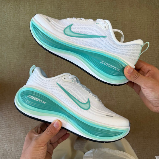Nike Vomero 18 - White/Light Menthe