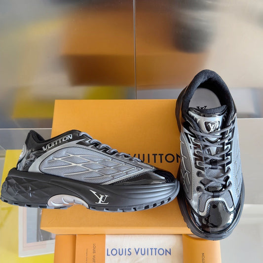 LV Discovery Lace Up
