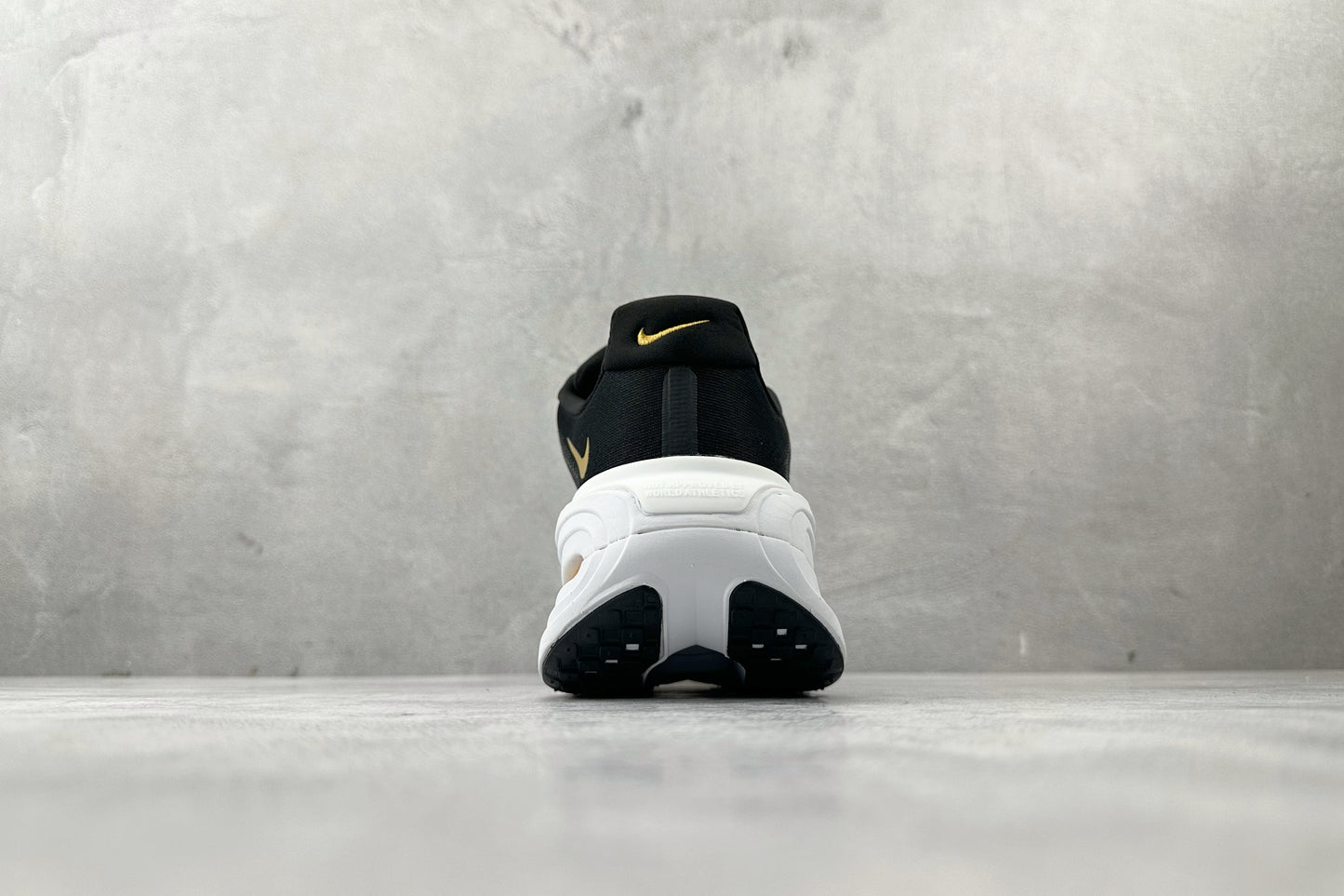Nike Vomero Premium "Black & Gold"