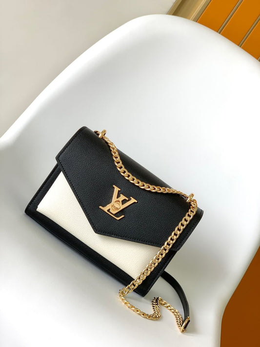 Bolsa LV Soft Calfskin Mylockme Chain Bag BB Black Creme