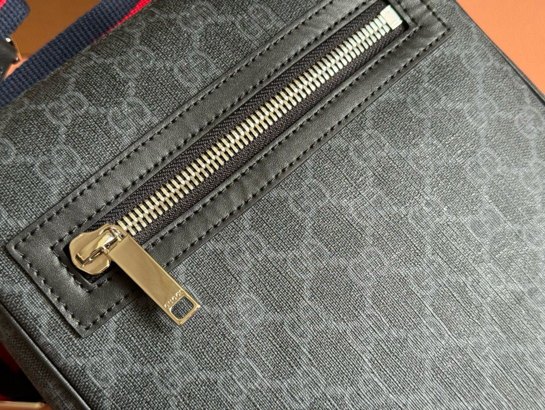 Bag GUCCI SMALL GG CROSSBODY BAG