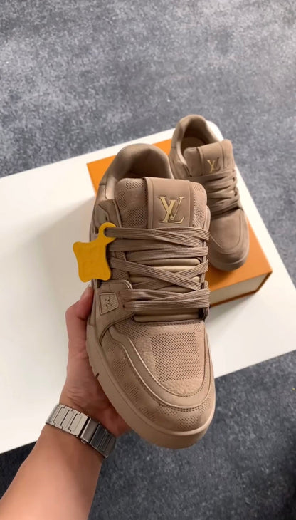 LV Trainer Couro Búfalo Brown