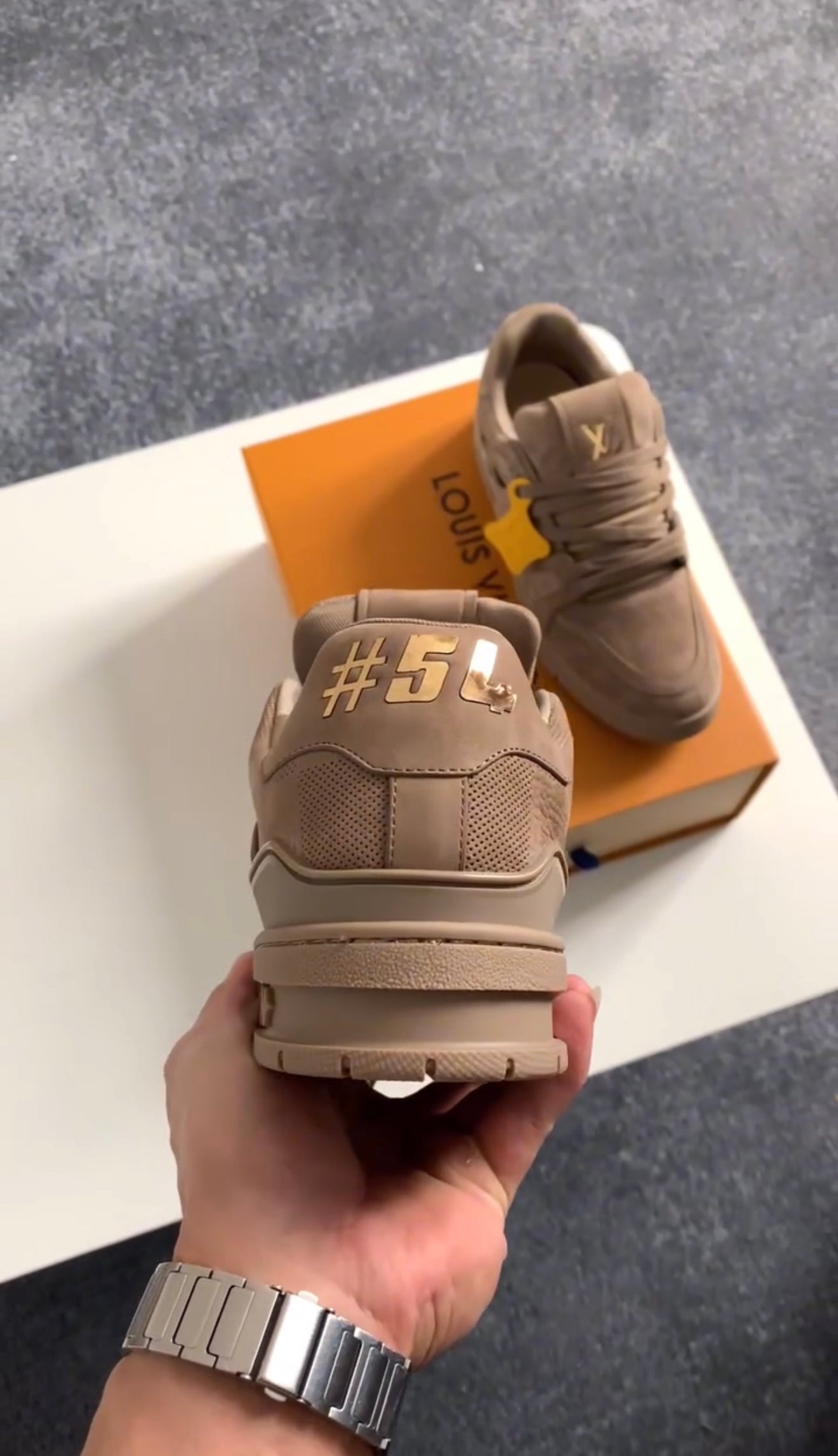 LV Trainer Couro Búfalo Brown