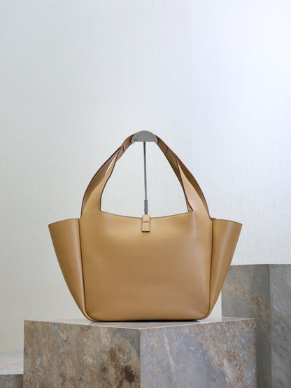 Yves Saint Laurent