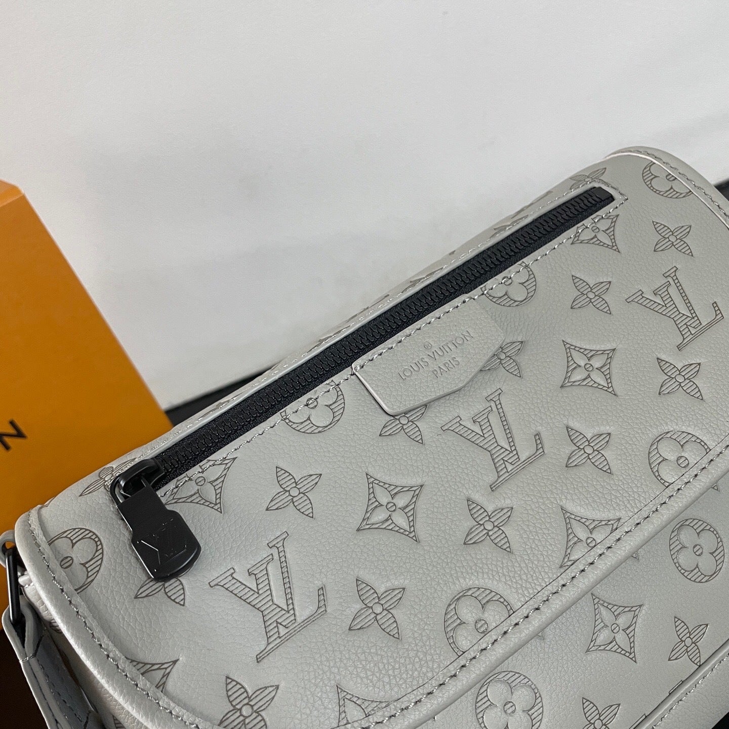 Bag LV Monogram Shadown Pulse Bag