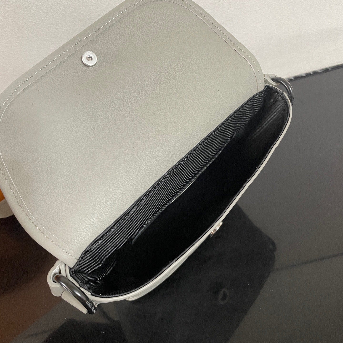 Bag LV Monogram Shadown Pulse Bag