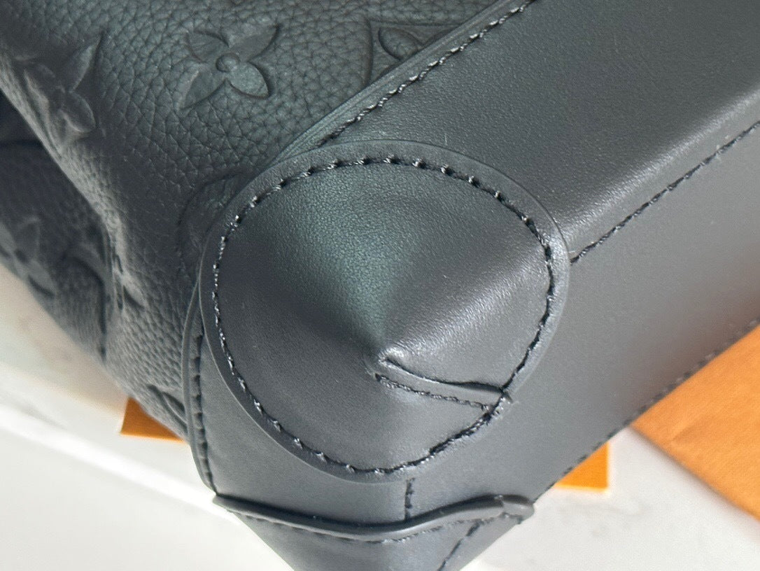 Bag LV Monogram Steamer Taurillon