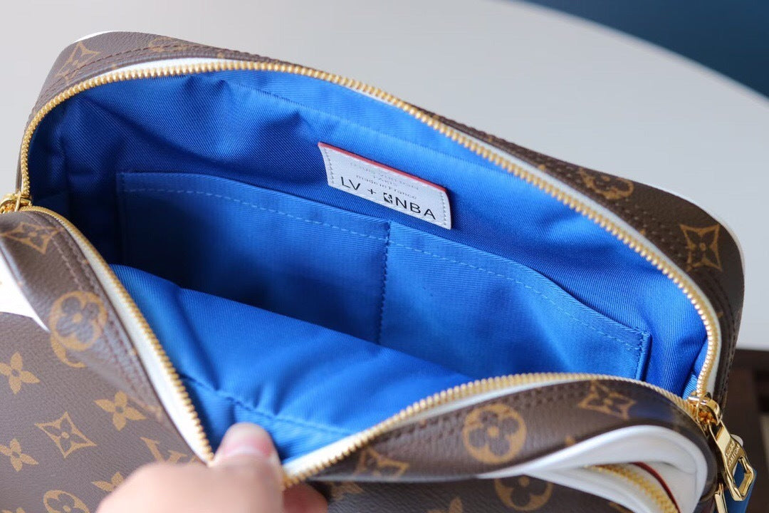 Bag LV X NBA Nil Monogram Antarctica Shoulder Bag