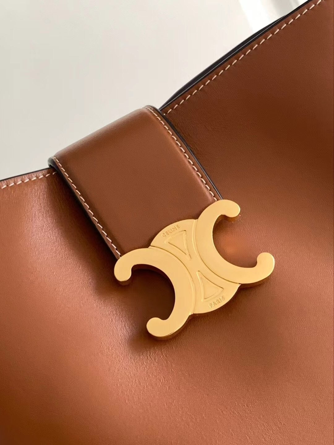 BOLSA CELINE Louise Bucket