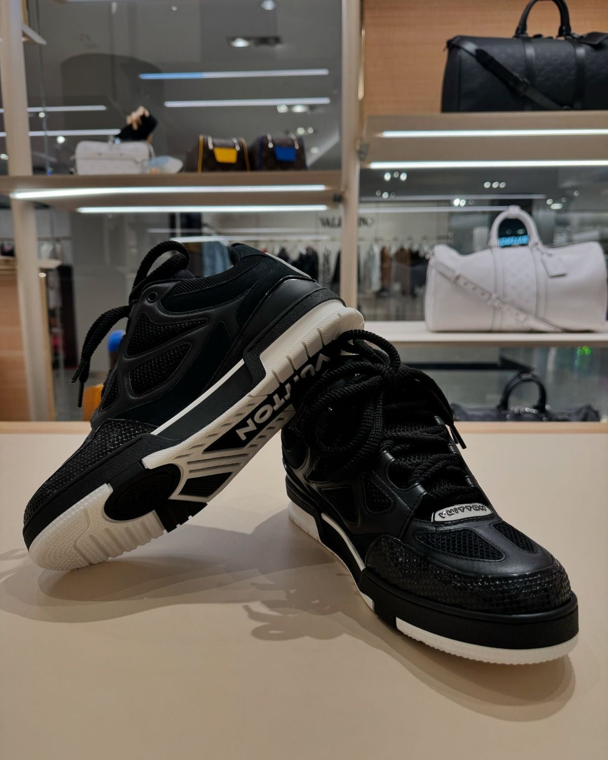 Skate Sneaker Black White