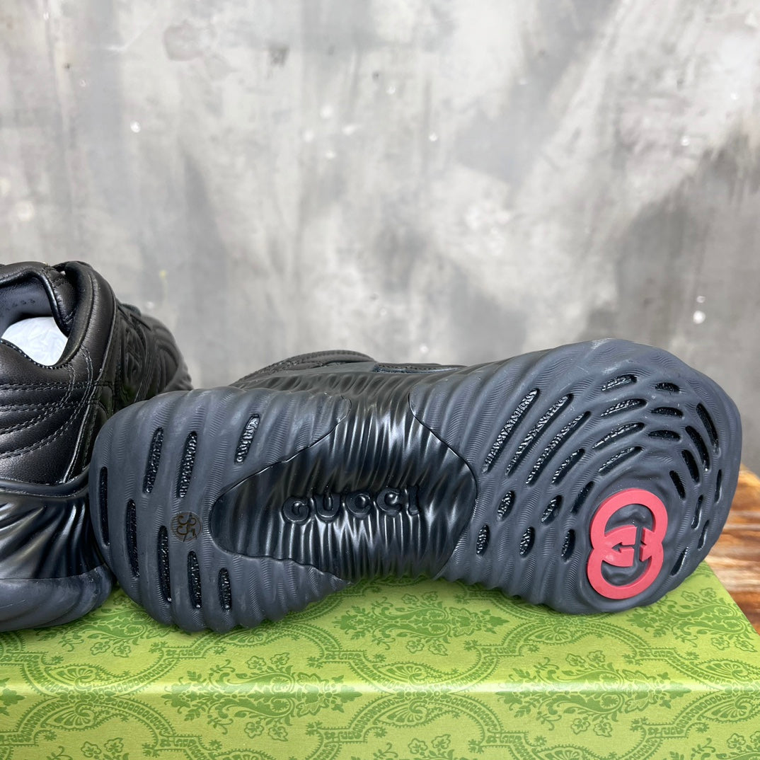 Men's Gucci Ripple trainer in black leather