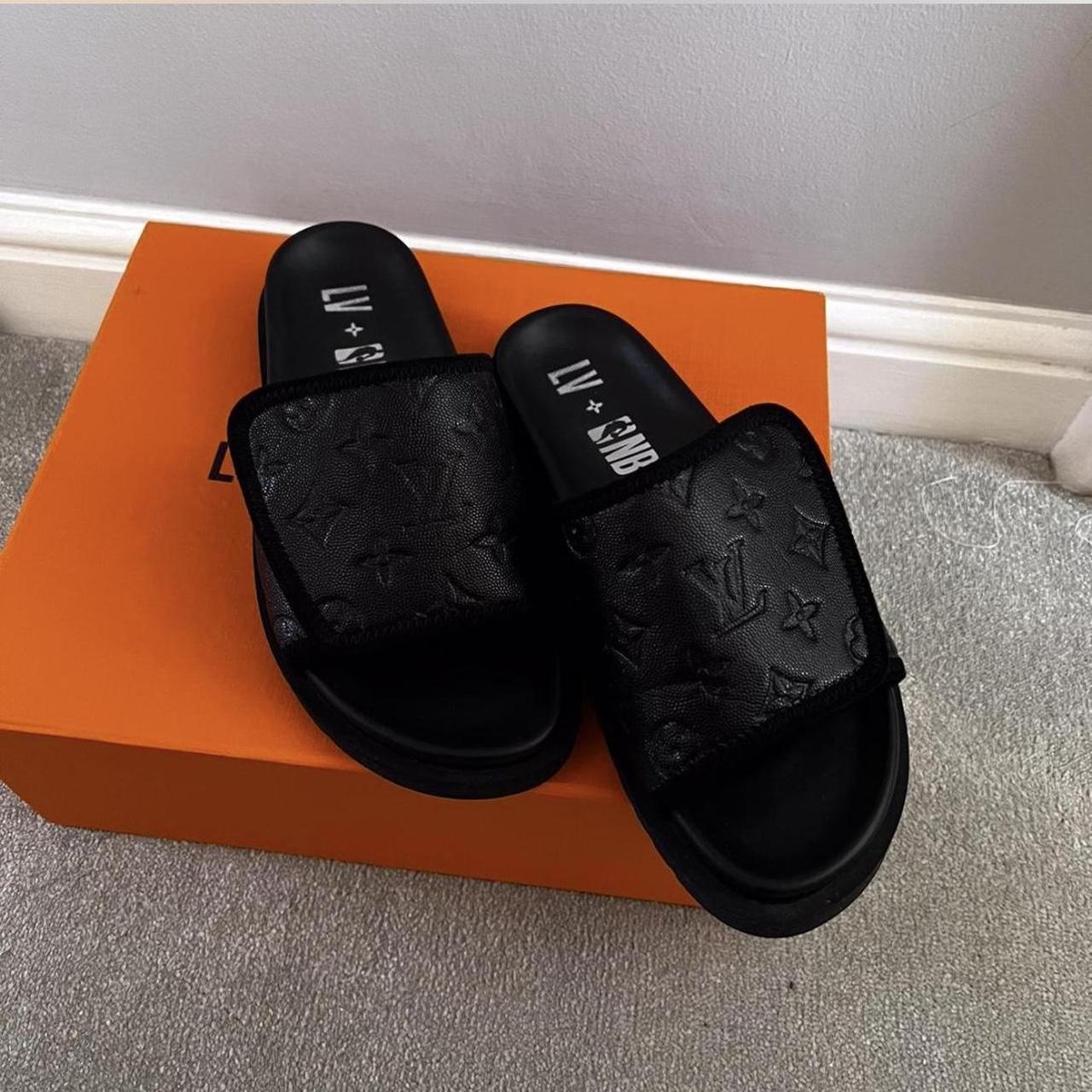 Chinelo  Louis Vuitton x NBA Waterfront Mules