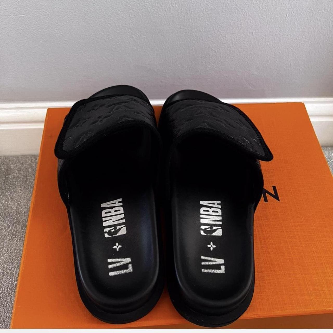 Chinelo  Louis Vuitton x NBA Waterfront Mules