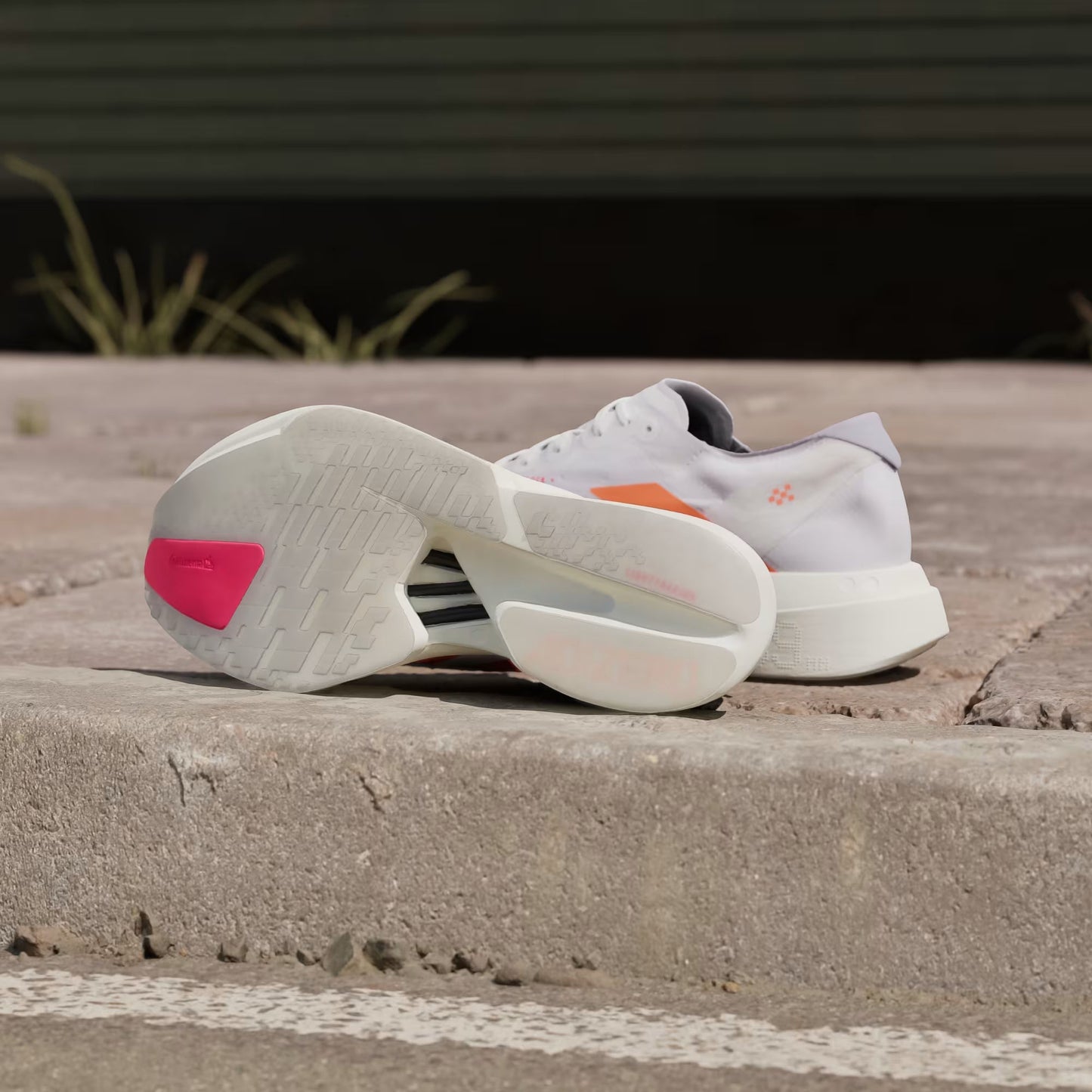 Tênis Adidas ADIZERO ADIOS PRO 4  Cloud White / Lucid Orange / Lucid Red
