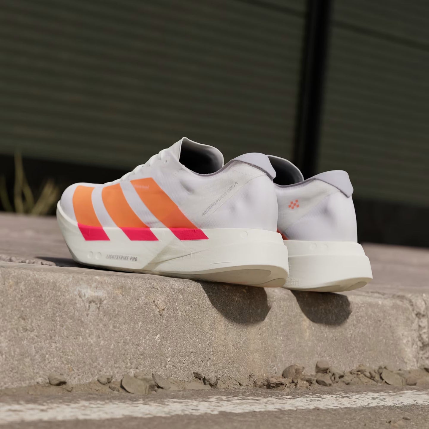 Tênis Adidas ADIZERO ADIOS PRO 4  Cloud White / Lucid Orange / Lucid Red