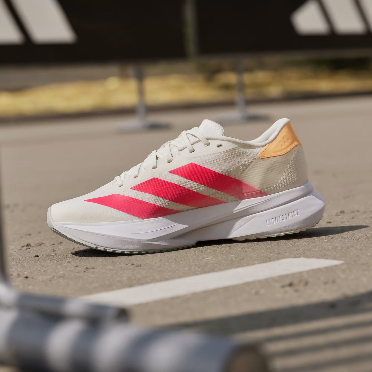 Tênis Adidas Adizero SL2 Off White / Lucid Red / Acid Orange