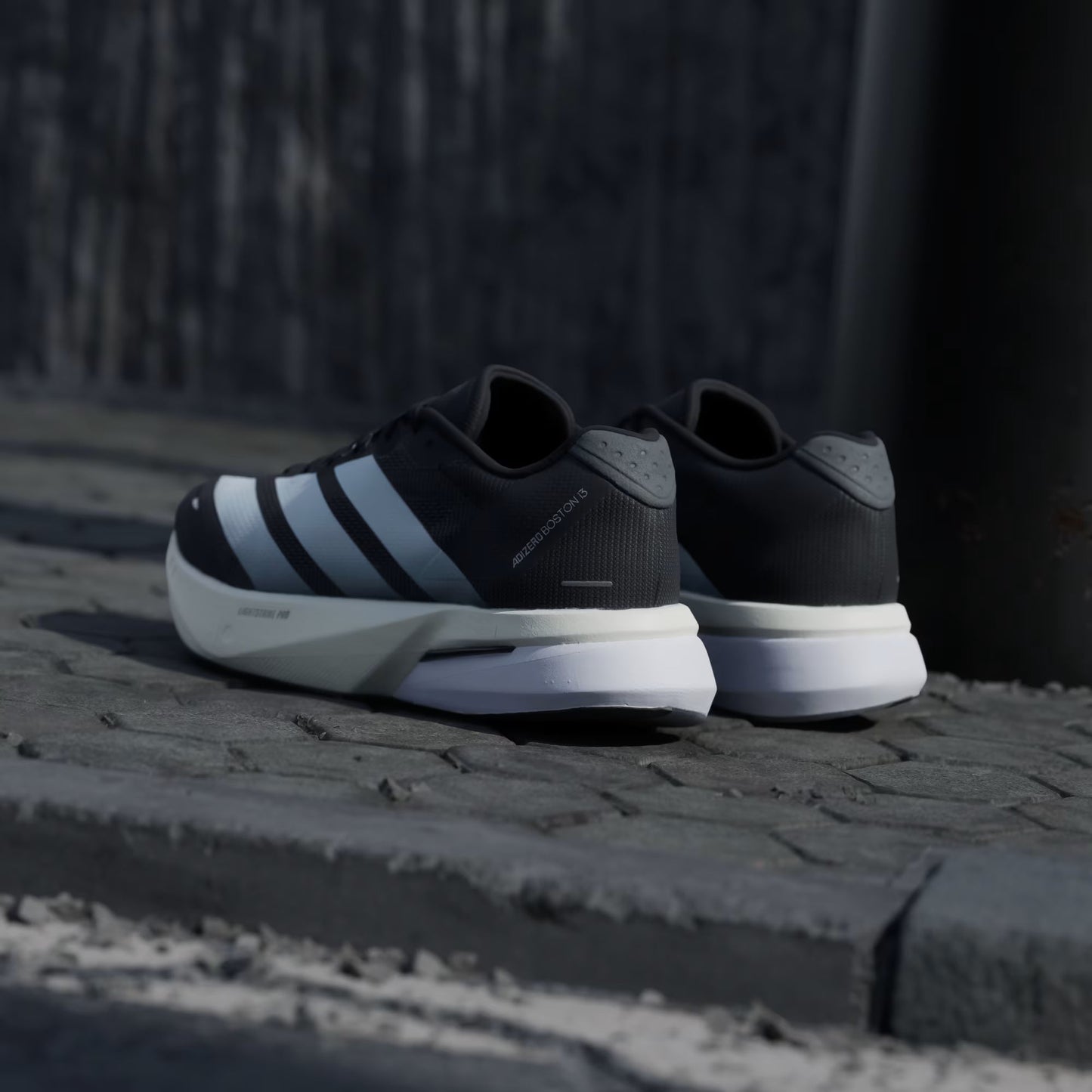 Tênis Adidas adizero Boston 13