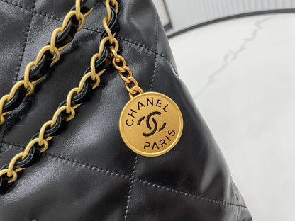 Chanel Hobo 22 Quilted Black