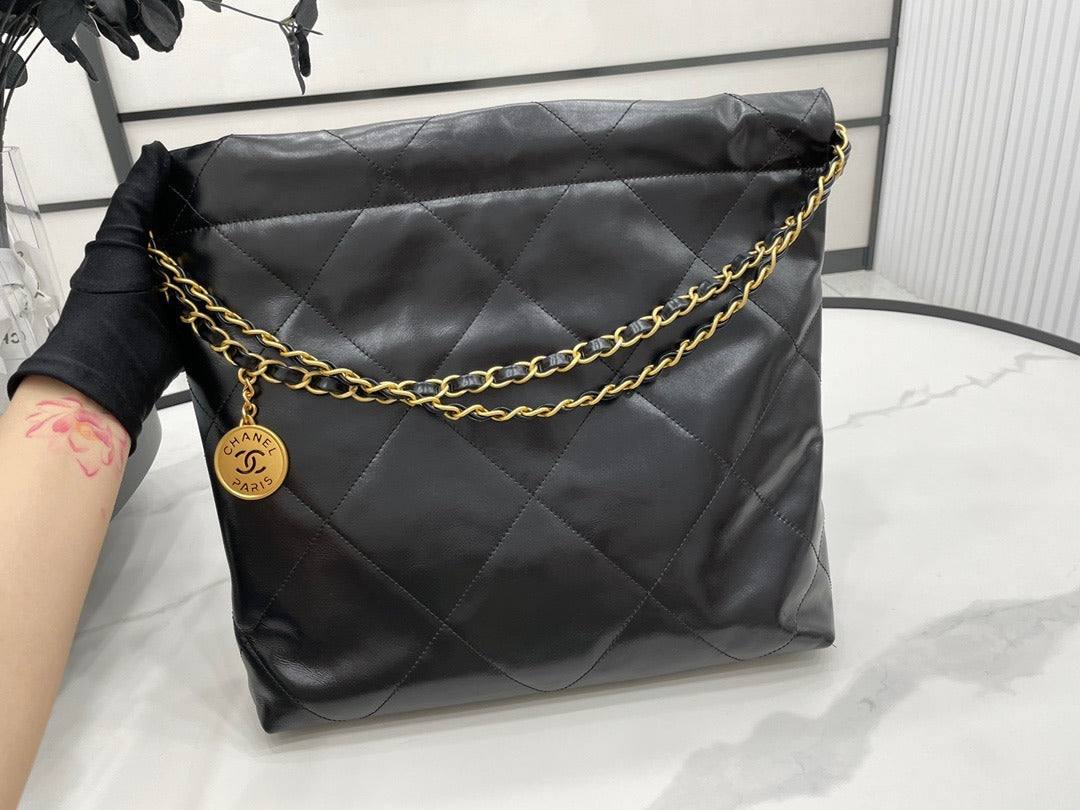 Chanel Hobo 22 Quilted Black