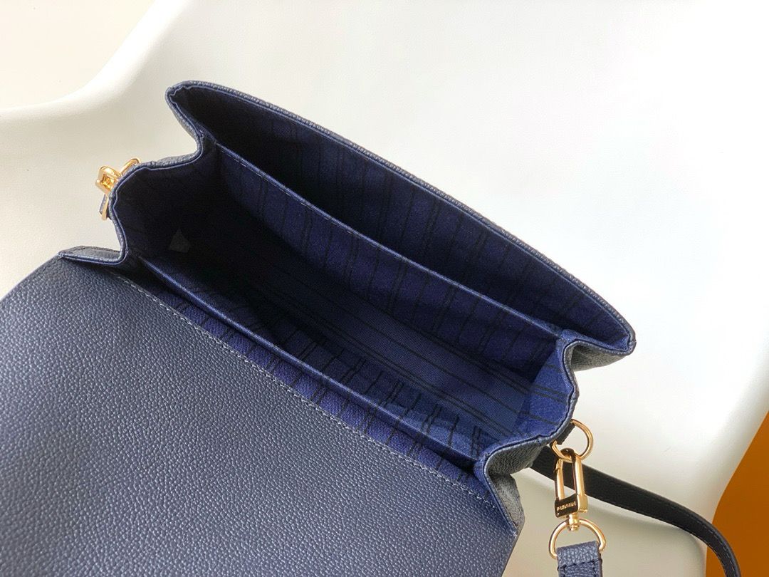 Lv Pochette Metis Black