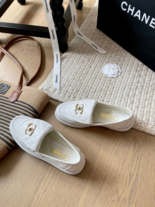 MOCASSIM CHANEL WHITE (Pronta Entrega) Tamanho 36