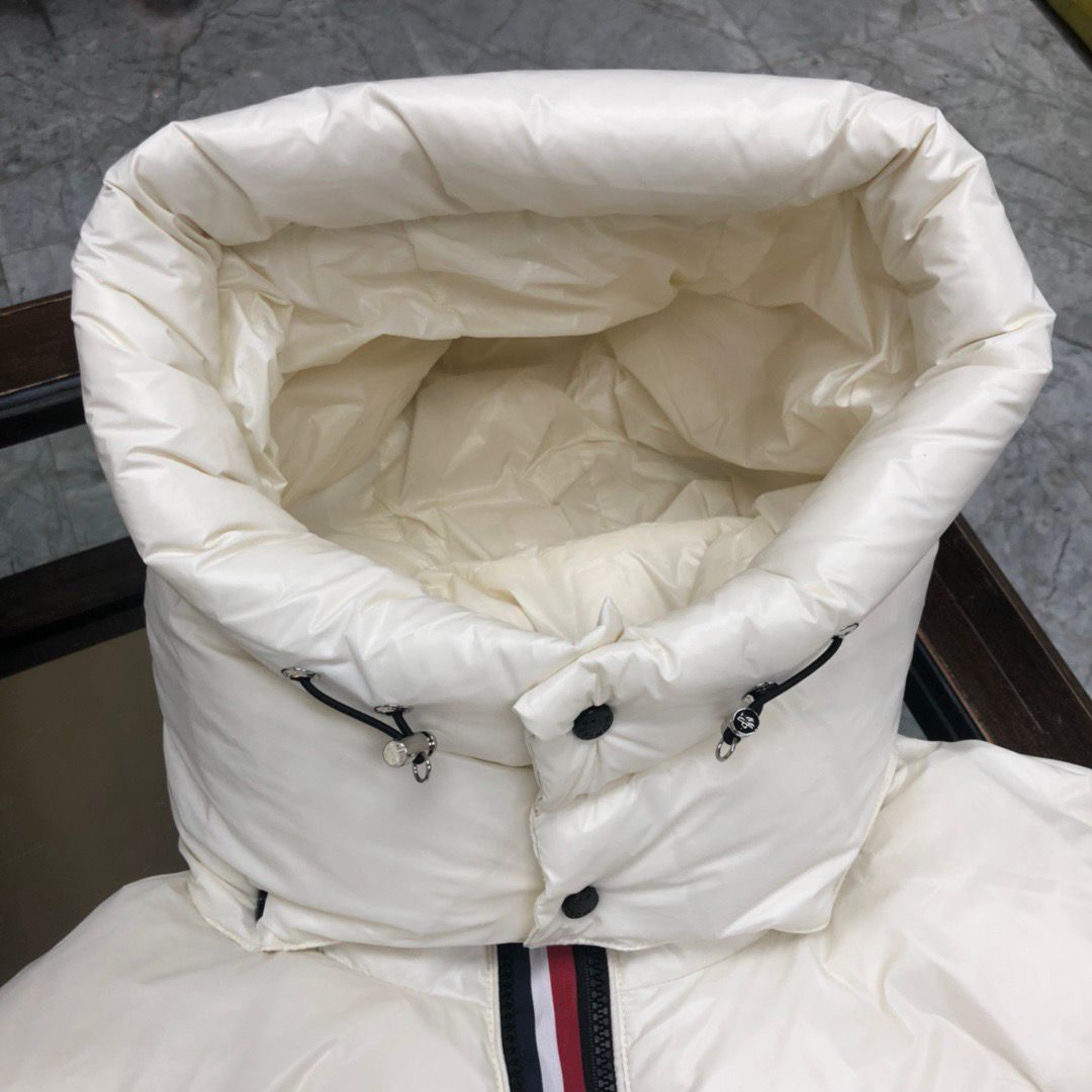 Jaqueta Moncler White Andro Hooded