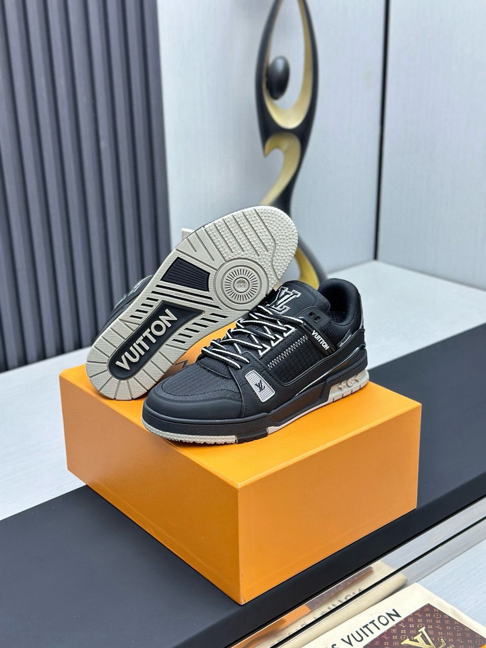 Tenis Louis Vuitton Trainer Low Black Grey