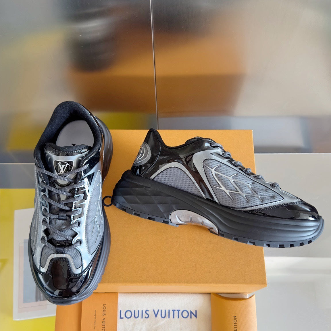 LV Discovery Lace Up