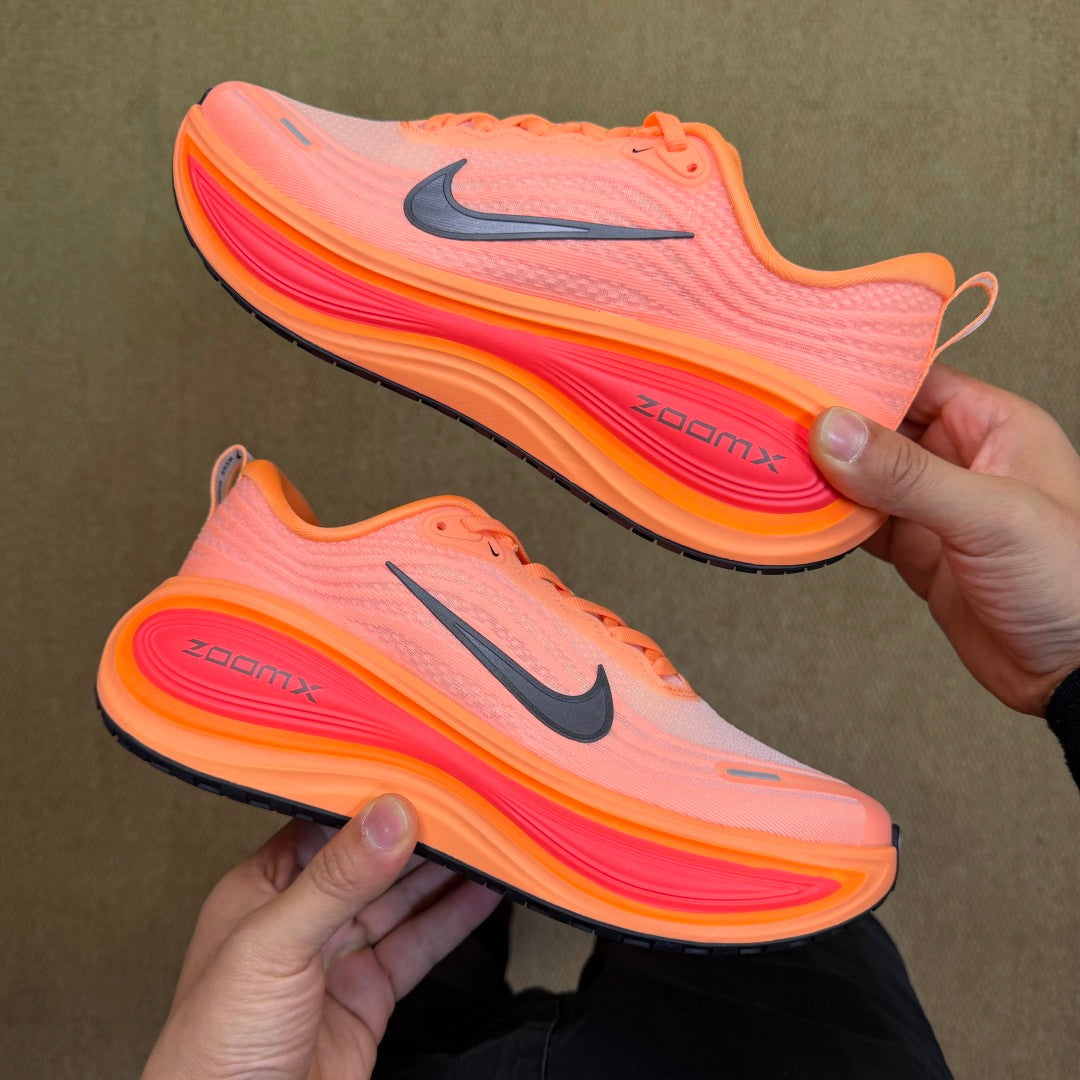 Nike Vomero 18 - Orange Pulse