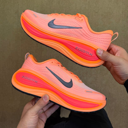 Nike Vomero 18 - Orange Pulse