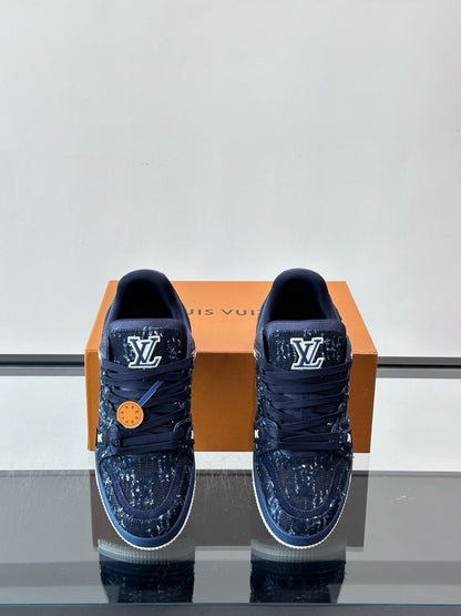 Tênis LV Trainer Blue Suede