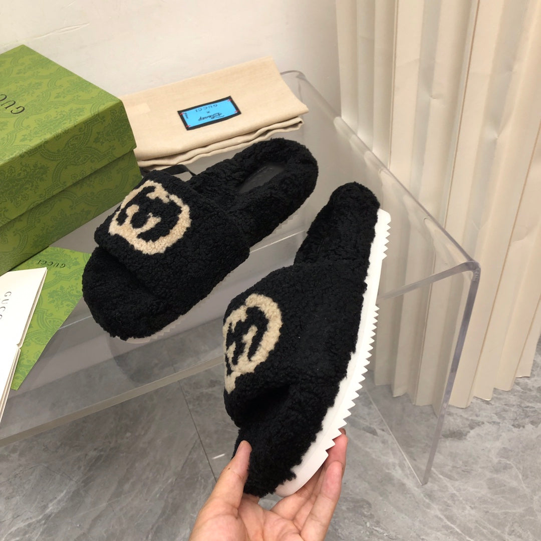 Chinelo Gucci Preto