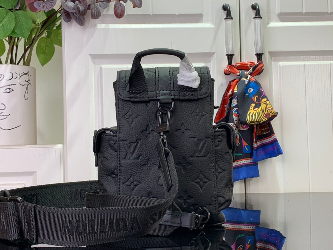 Bag Lv Nano Christopher Taurillon Monogram