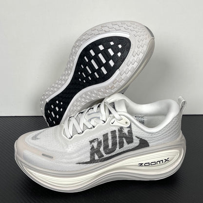 Nike Vomero 18 - White/Black "RUN"