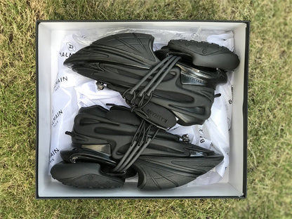 Balmain Unicorn Low-Top Black