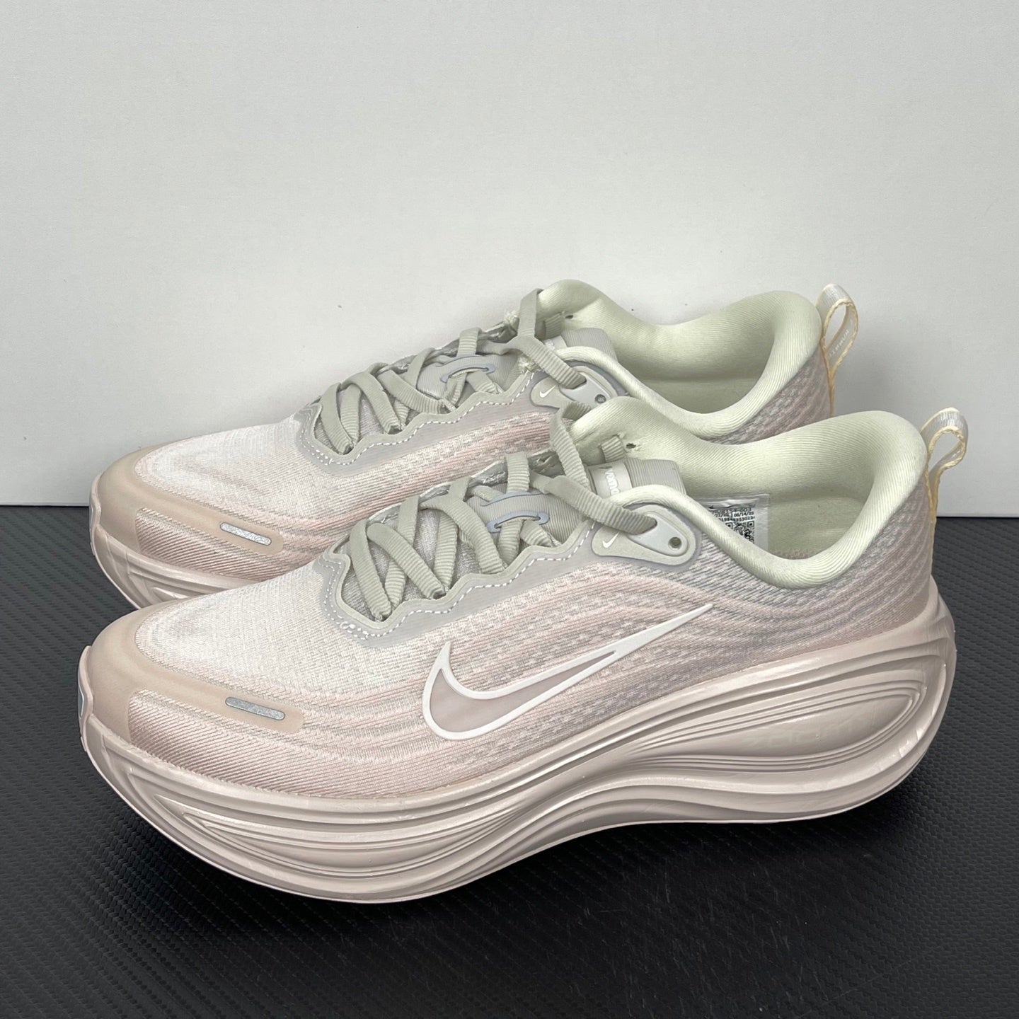 Nike Vomero 18 - Light Orewood Brown