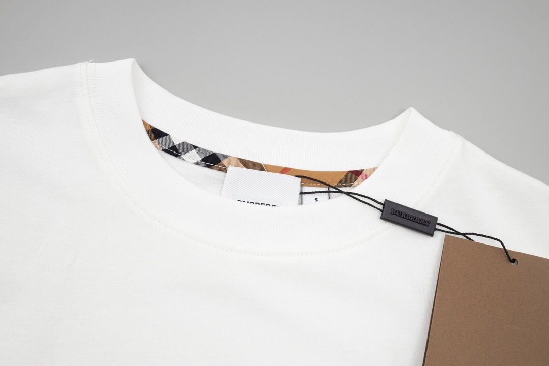 Camiseta Burberry White Logo Beige
