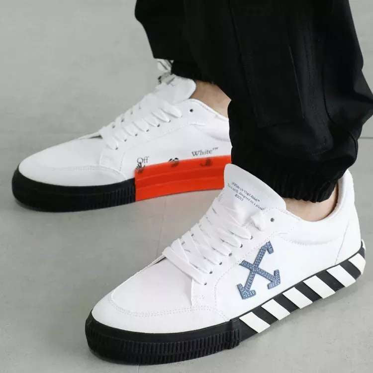 Off-White Vulcanized White Low Top Sneakers canvas