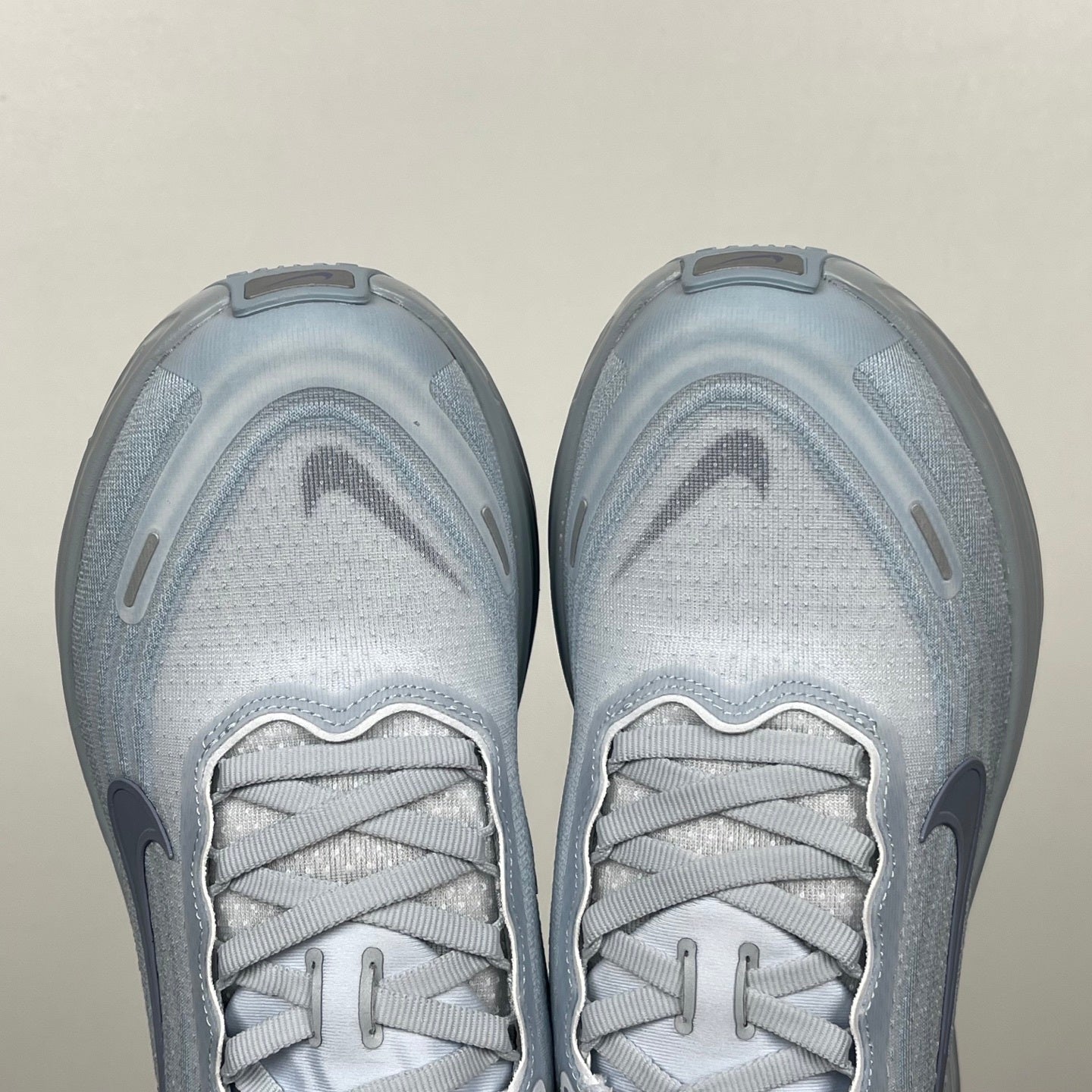 Nike Vomero 18 - Wolf Grey