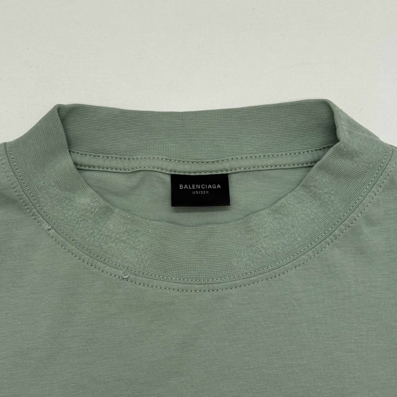 Camiseta Balenciaga Costurada Green