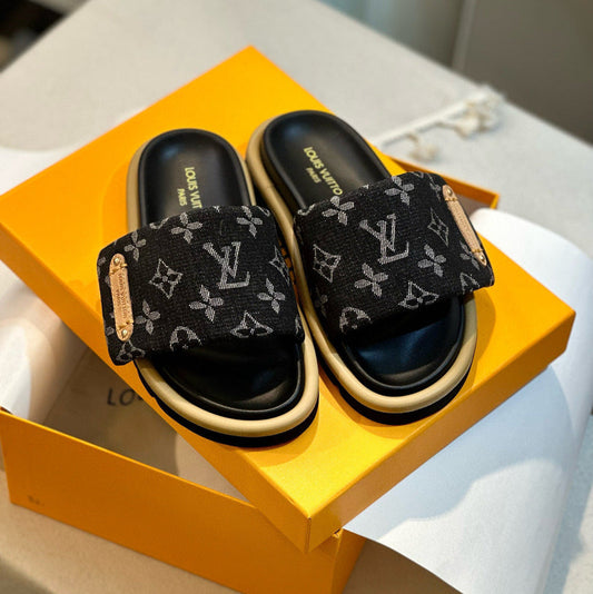 Chinelo Flatform Pool Pillow Black