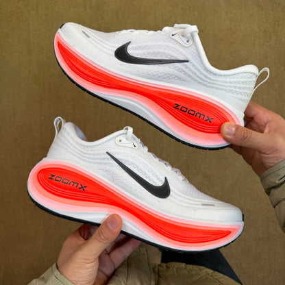 Nike Vomero 18 - White/Bright Crimson