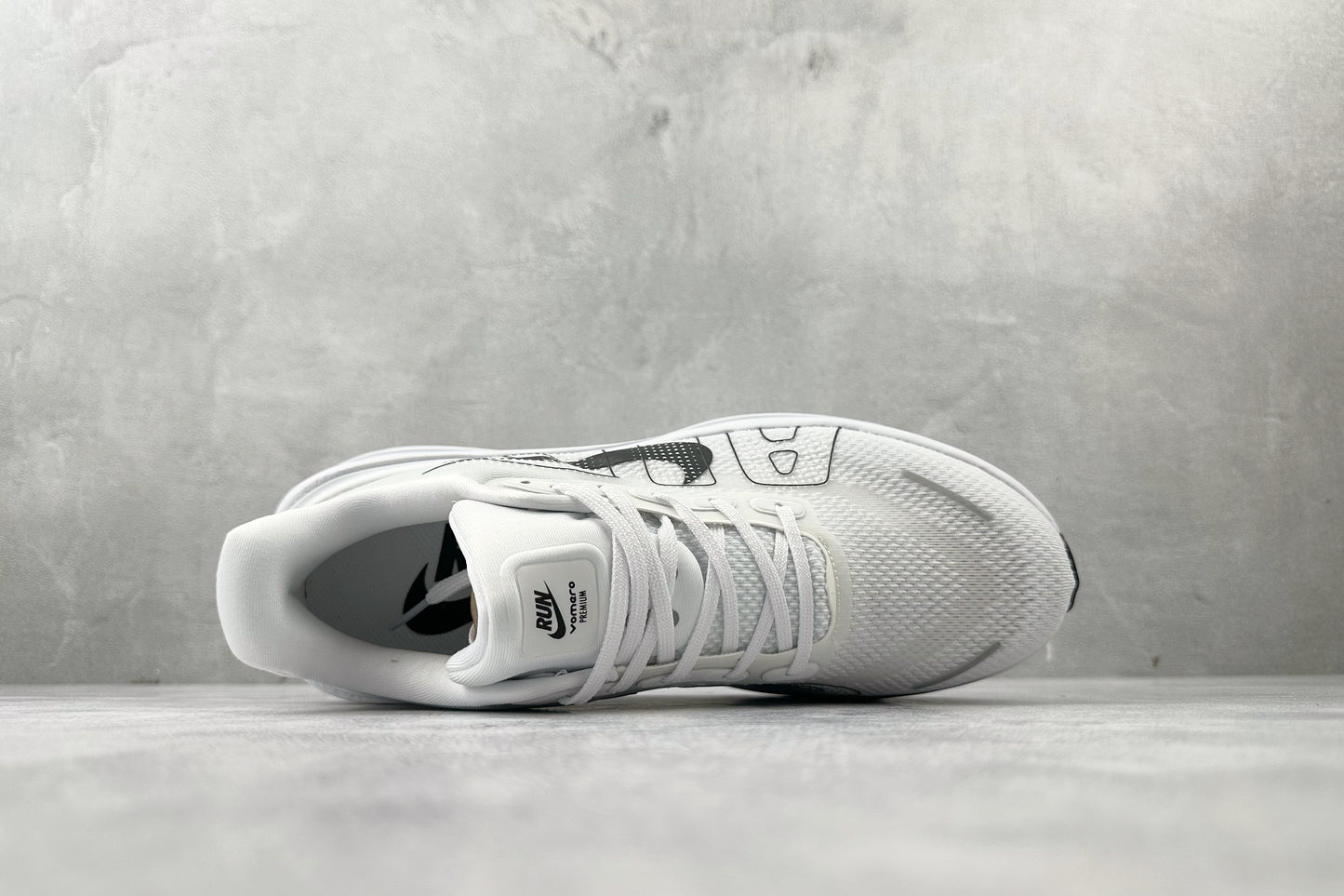Nike Vomero Premium "White & Black"