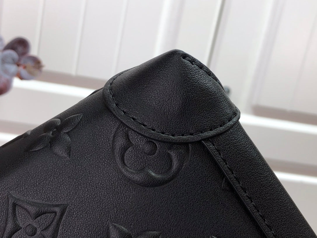 Bag Lv Steamer XS Monogram Black