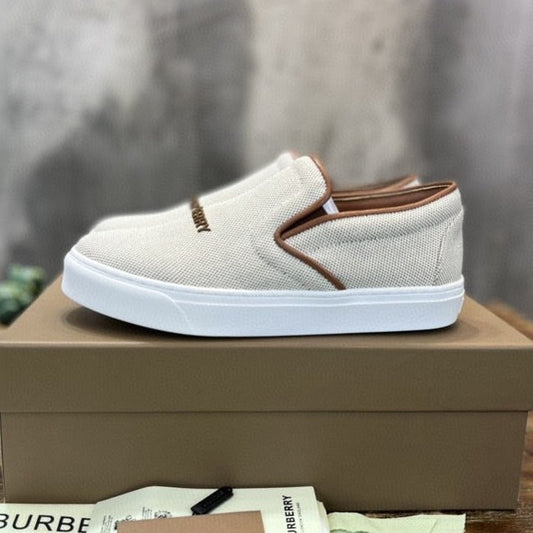 Tênis Slip-on Burberry