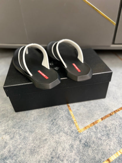 Prada Chinelo
