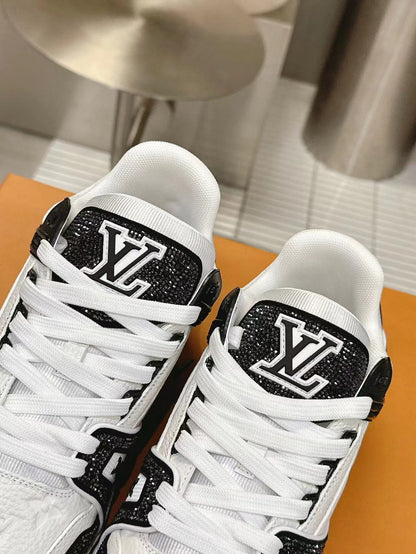 Trainer Black White Crystals