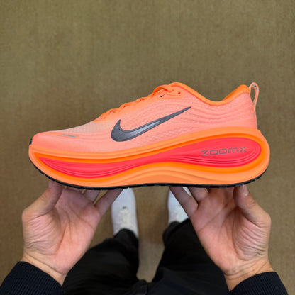 Nike Vomero 18 - Orange Pulse
