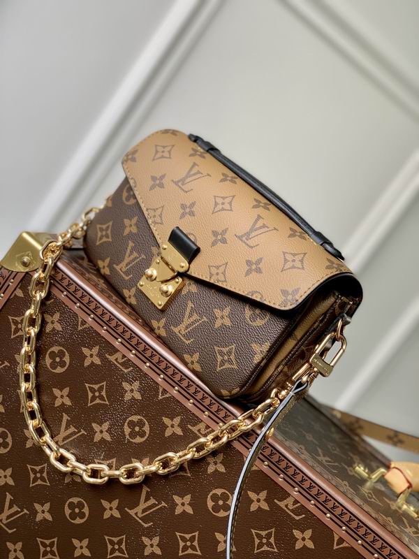 Bolsa Métis East West Reverse Brown