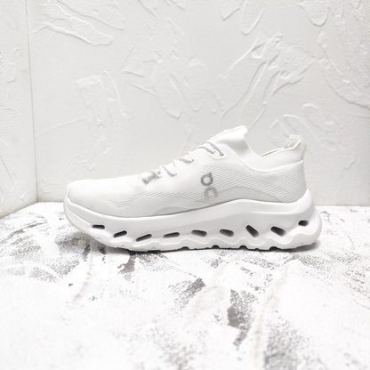 LOEWE x On Cloudtilt White